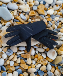 Kids low price 3mm warm wetsuit gloves for surfing and beach use