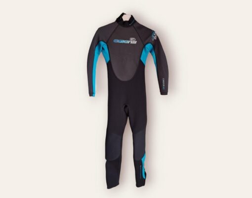Used Kids C-Skins Element 3/2 wetsuit - age 8 - great condition